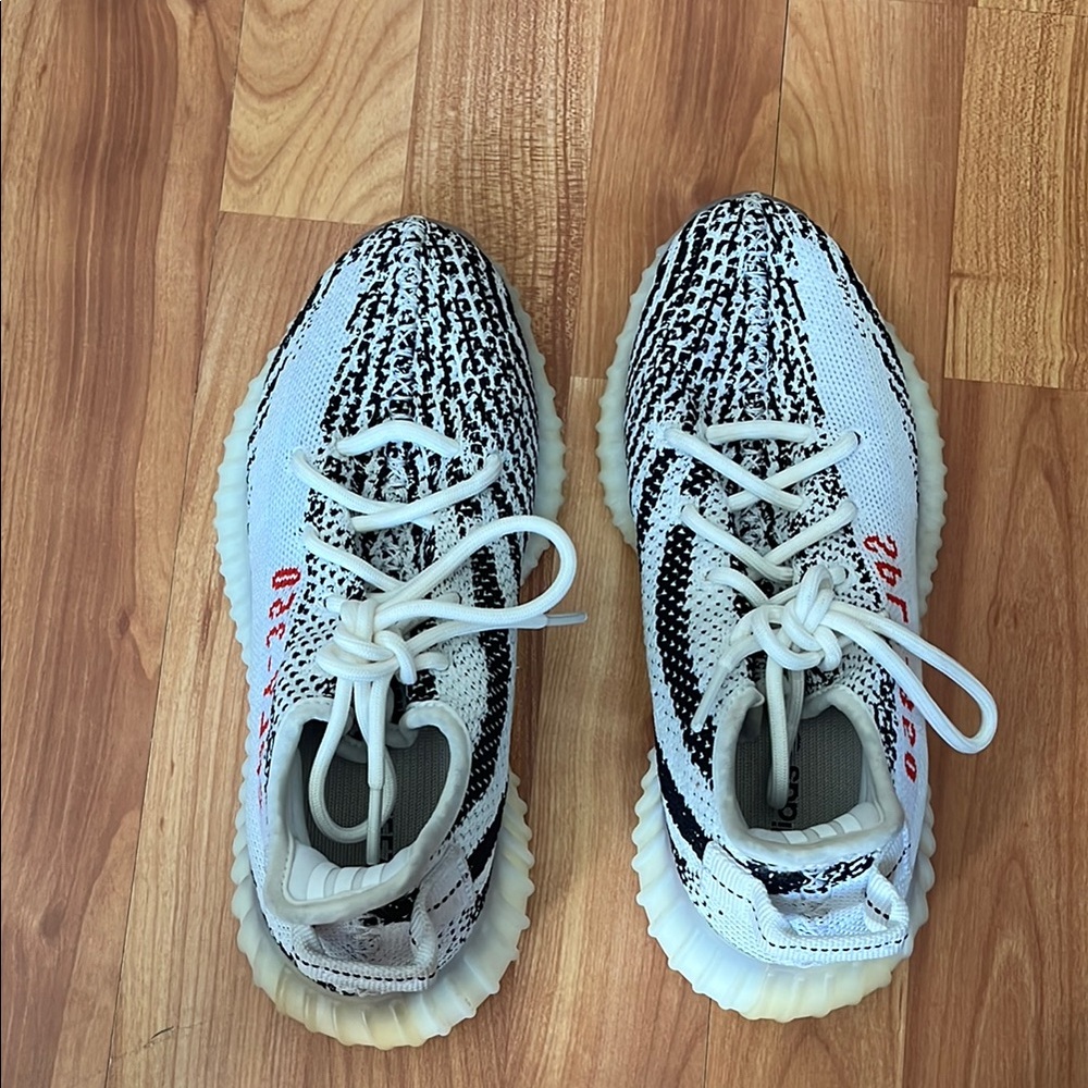 Adidas Yeezy Boost 350 V2 Zebra Sneakers